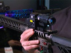 EOTech-HolographicWeaponSights 39-03-11